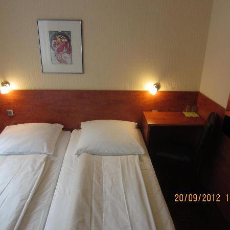 Altstadt Hotel Rheinblick Düsseldorf Extérieur photo