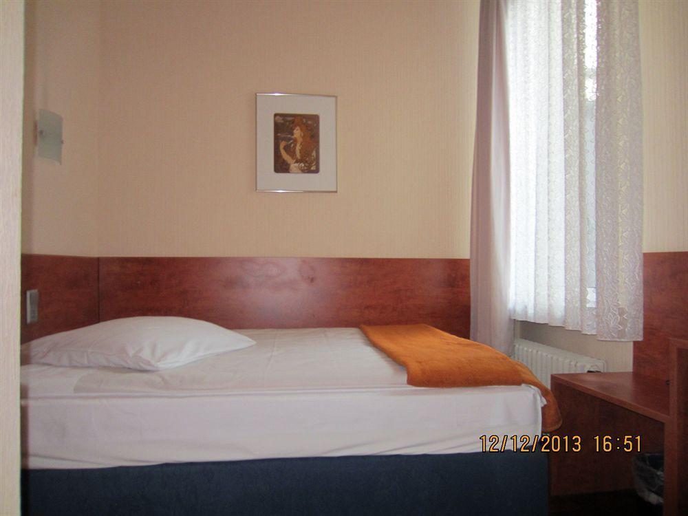 Altstadt Hotel Rheinblick Düsseldorf Extérieur photo