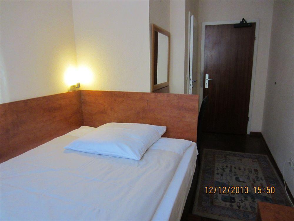 Altstadt Hotel Rheinblick Düsseldorf Extérieur photo