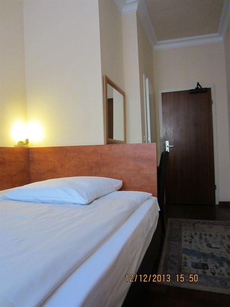 Altstadt Hotel Rheinblick Düsseldorf Extérieur photo
