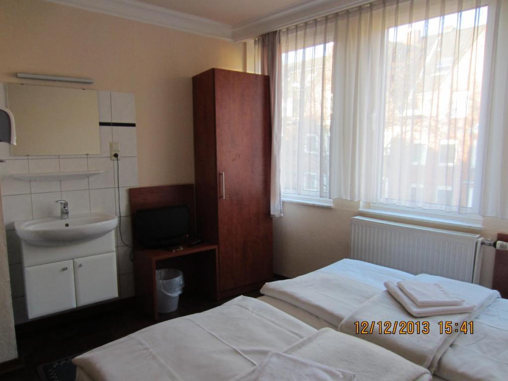 Altstadt Hotel Rheinblick Düsseldorf Extérieur photo